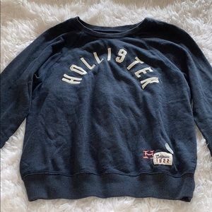 navy hollister pullover